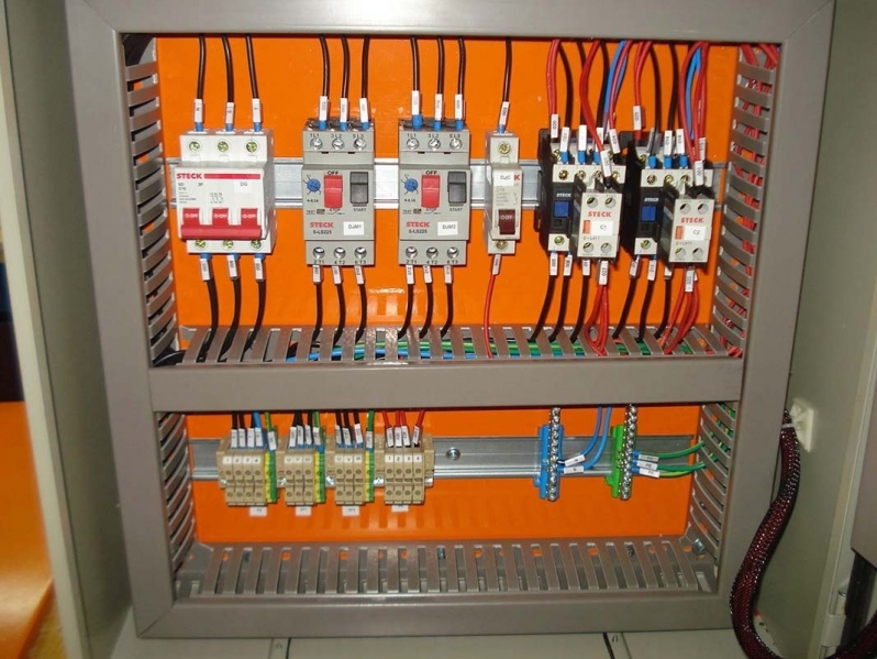 Onde Faz Montagem de Painel Elétrico para Maquinas Aparecida - Desenvolvimento de Quadro Eletrico