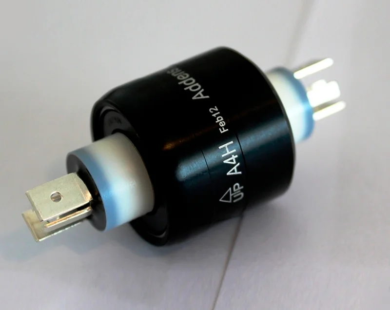 Conector Addens